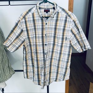 Wolverine yellow plaid short sleeve button down shirt